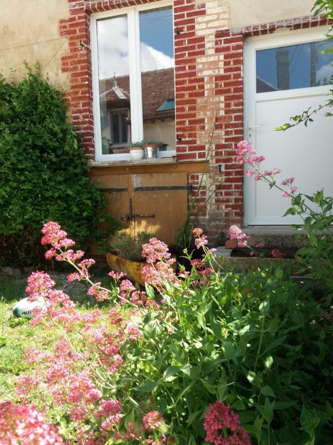 Campagn'Arts Bed and Breakfast Villechétif Exteriör bild